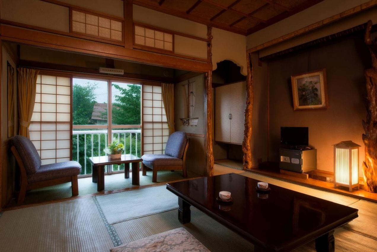 ホテル Yoshidaya 山形市 エクステリア 写真