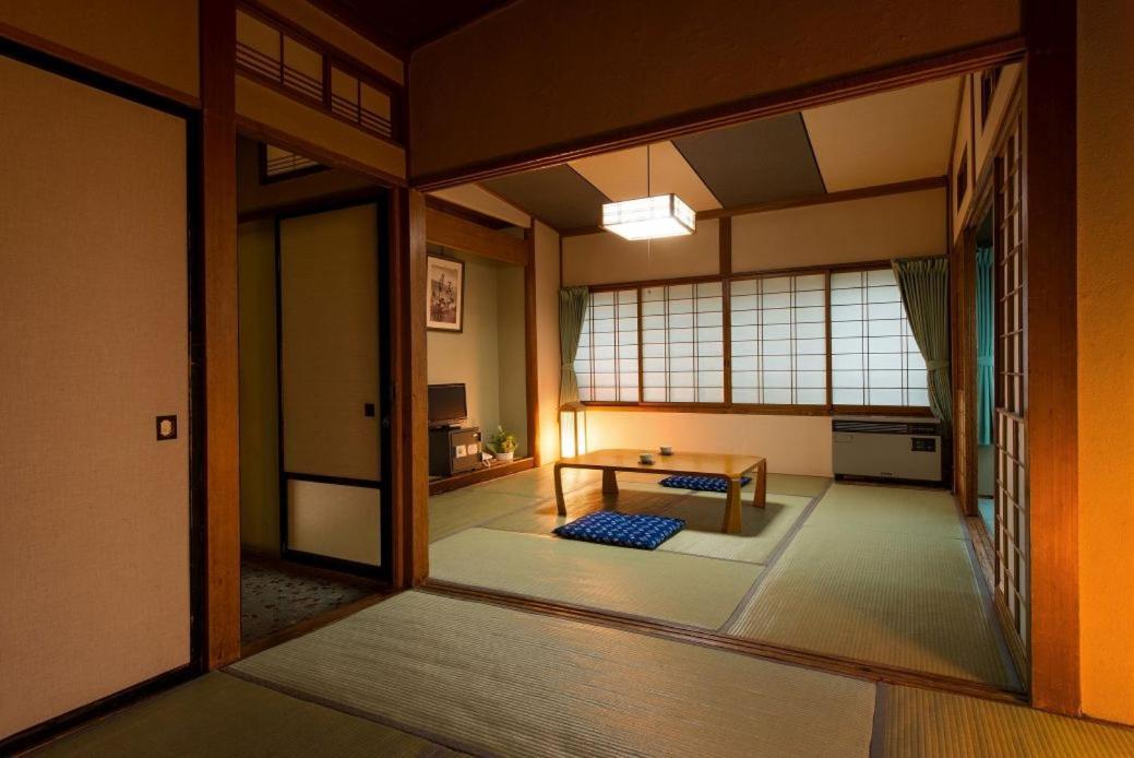 ホテル Yoshidaya 山形市 エクステリア 写真