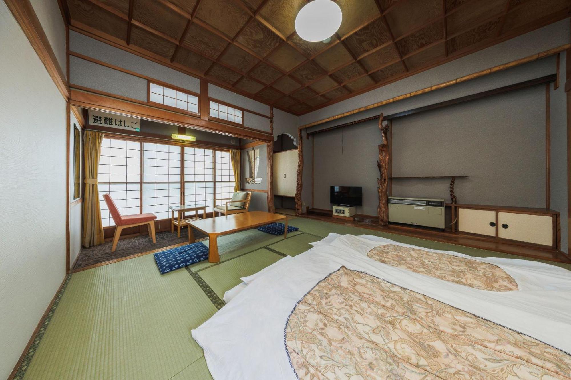 ホテル Yoshidaya 山形市 エクステリア 写真